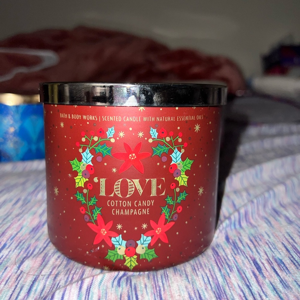 3/$50 NWT Bath And Body Works candle in Love (cotton candy champagne)
